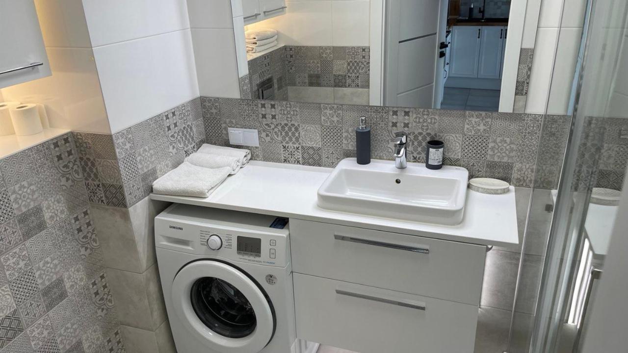 2-room On Wola, Bright And Cozy * Warsaw